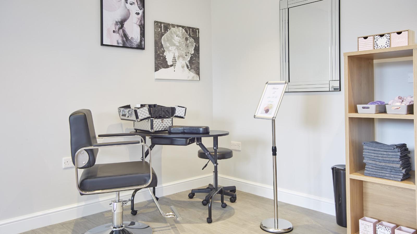 Cheshire Springs salon