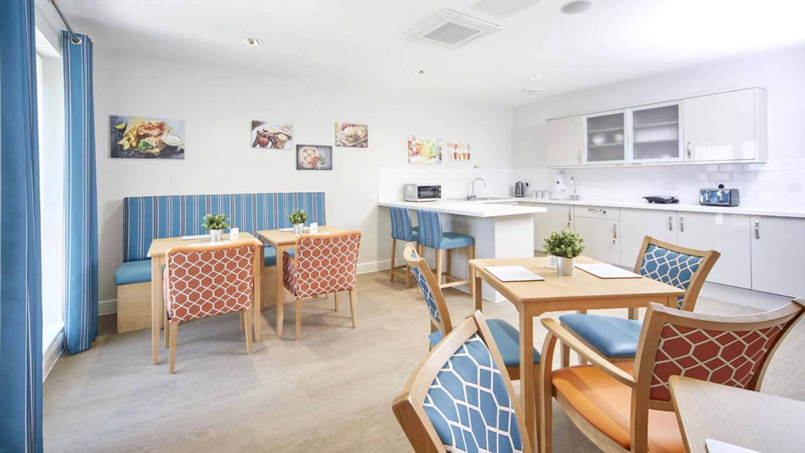 Shire Oaks Court dining room