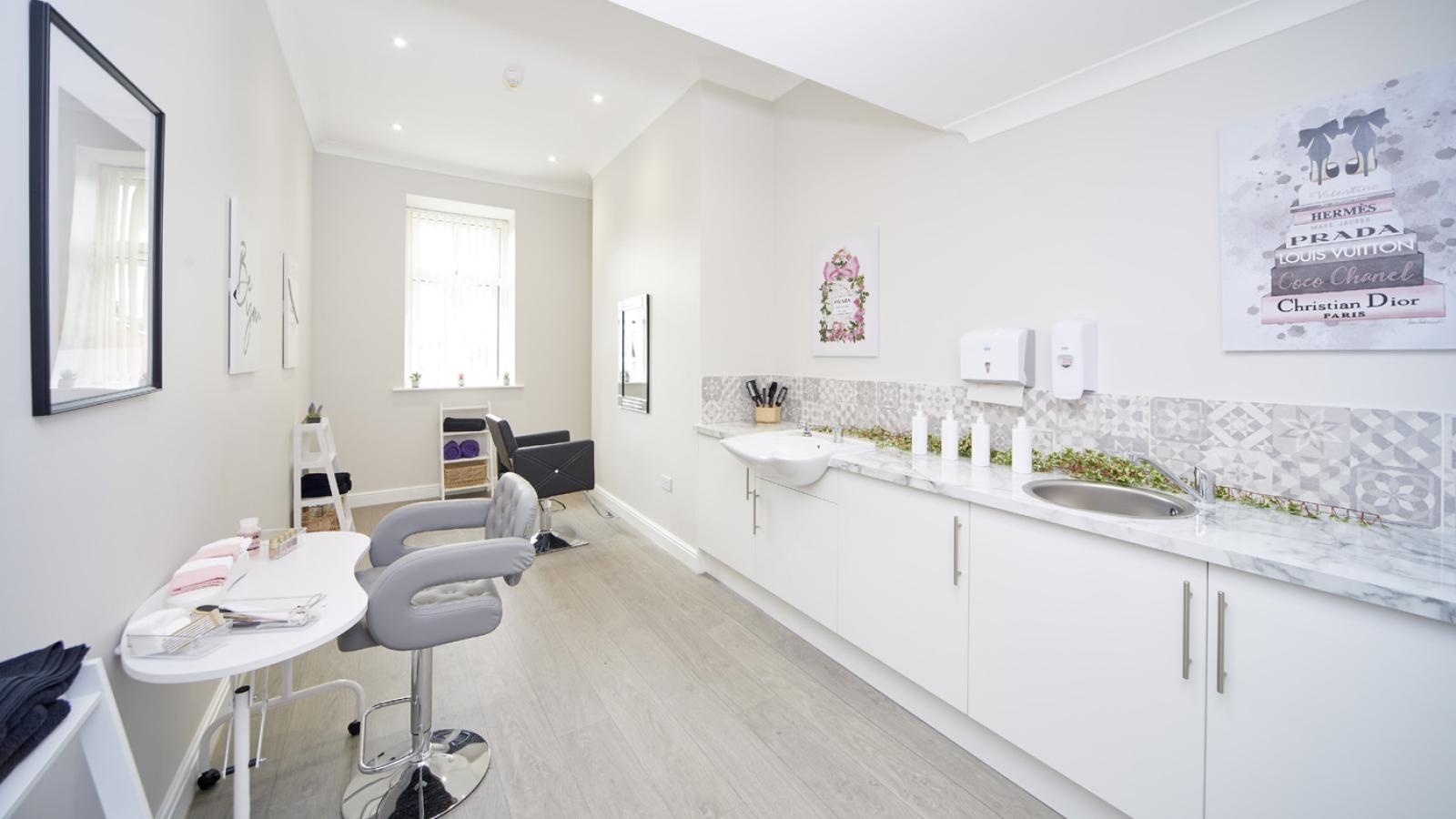 Adswood Lodge salon