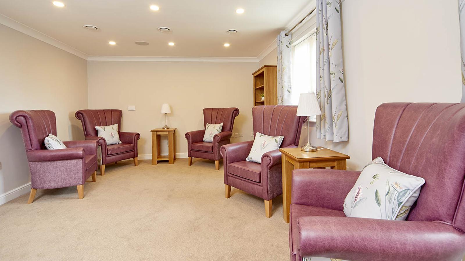 Potters Green quiet lounge