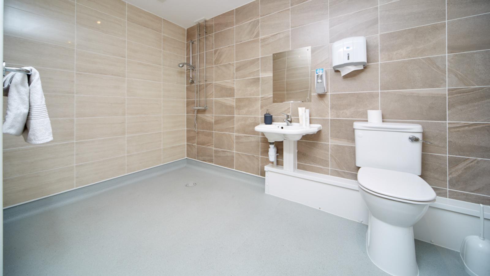 Kingfisher View en-suite