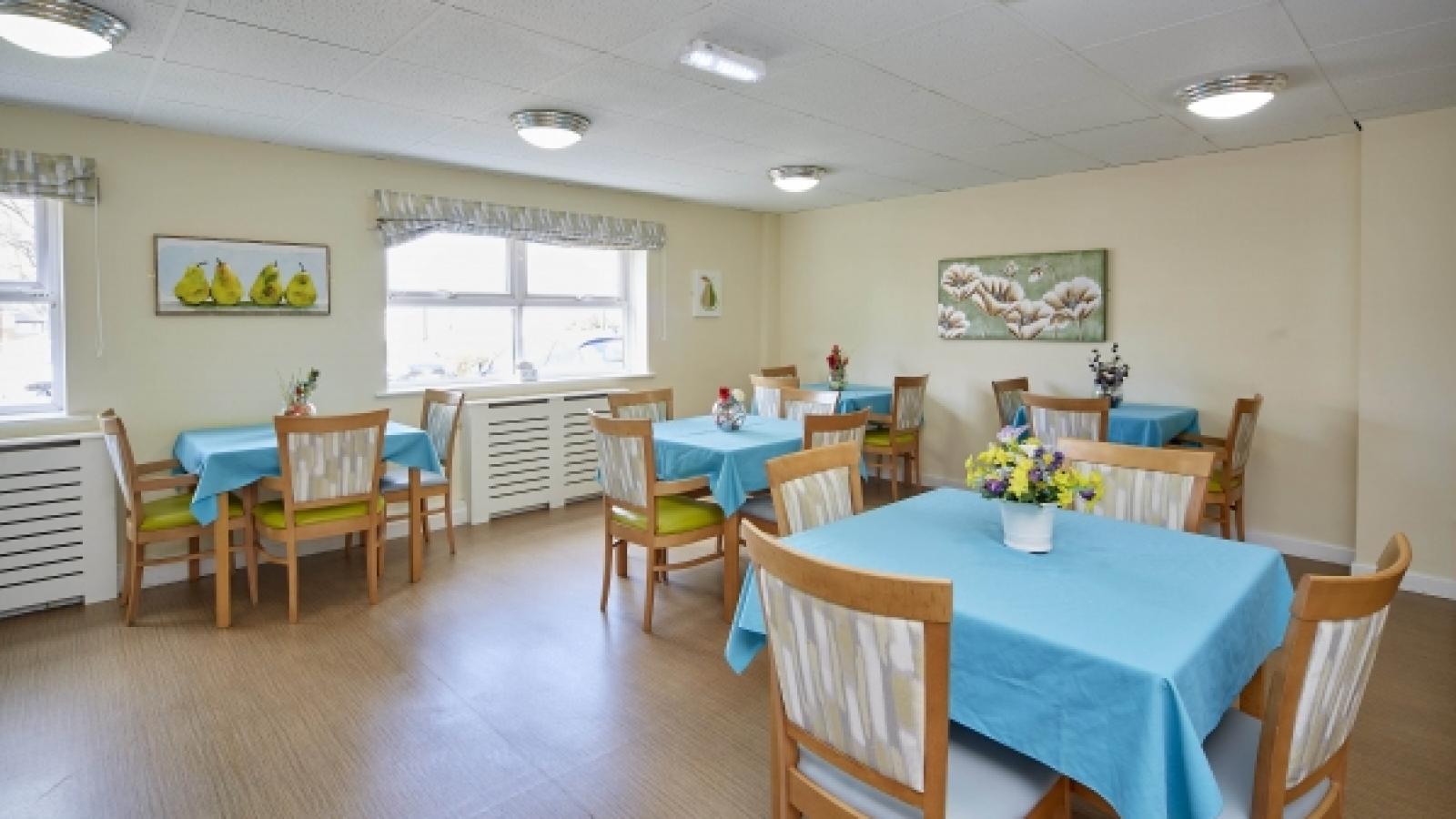 Longley Park View dining room