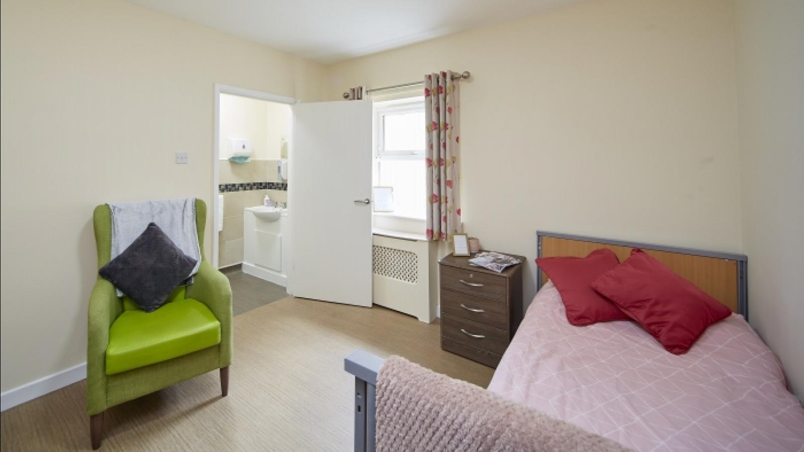 Longley Park View bedroom