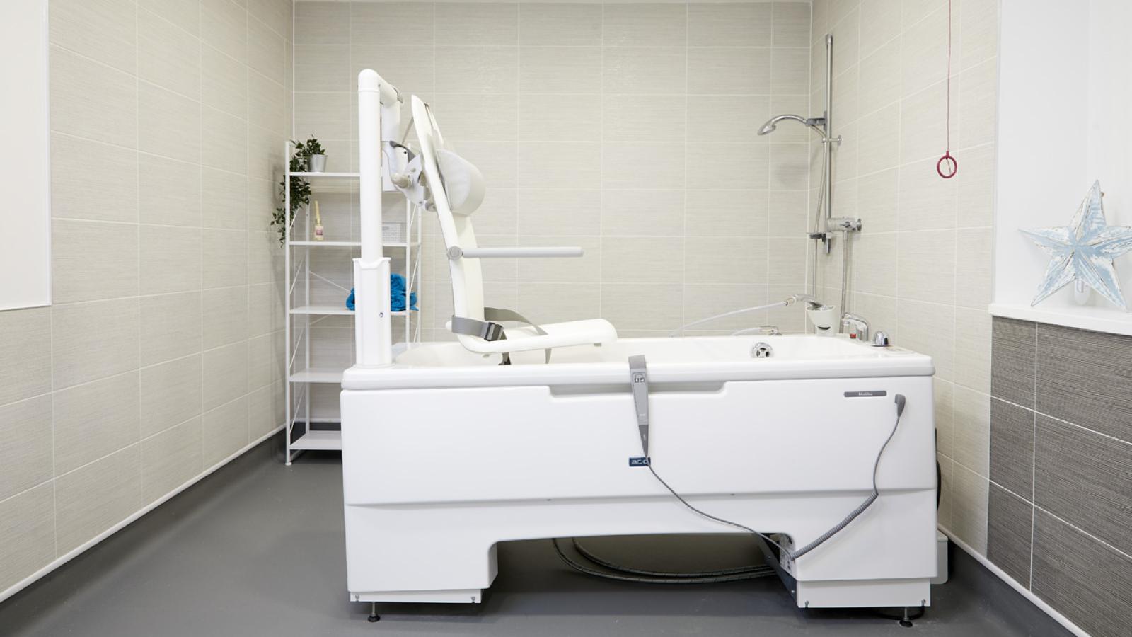 Acer Mews bathroom