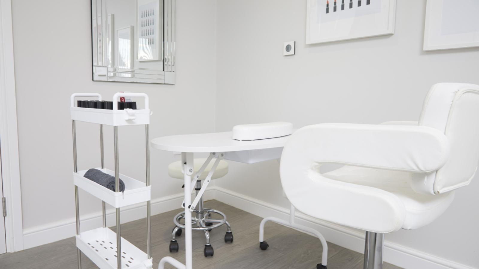 Edgewater salon